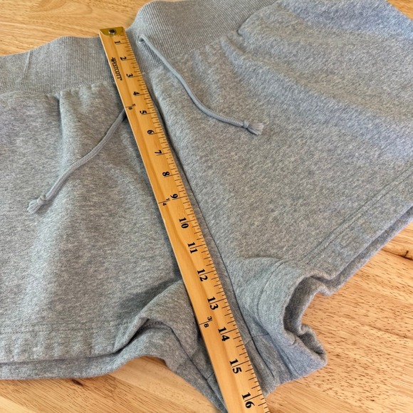 Nike Phoenix Fleece High Waisted Shorts Womens XL Sweat Shorts Grey FD1409-063 - Picture 8 of 10